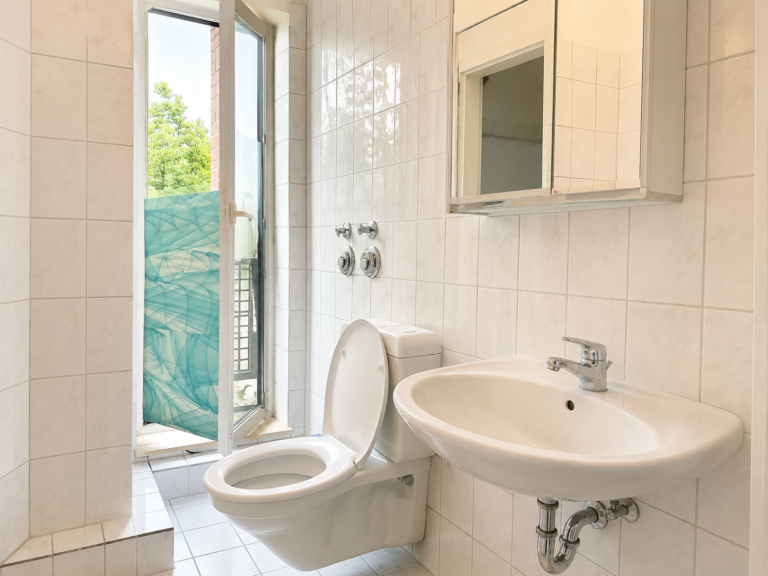 Badezimmer mit Wanne